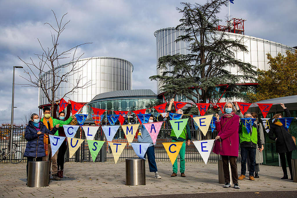 Senior Swiss Citizens File Action at European Court of Human Rights in Strasbourg. © Greenpeace / Emanuel Büchler
