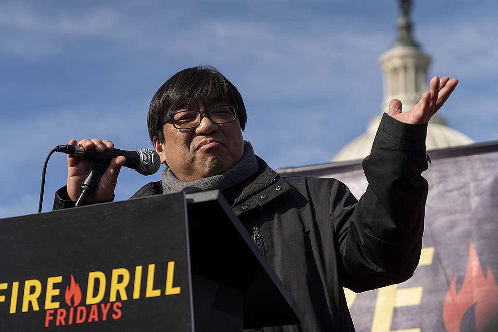 Sixth Fire Drill Friday in Washington DC. © Ken Cedeno / Greenpeace