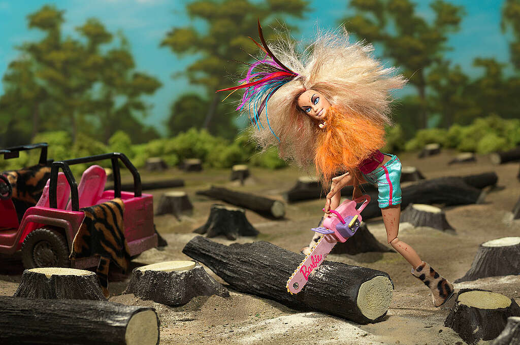 Mattel Product Barbie. © Greenpeace Mattel Product Barbie. © Greenpeace