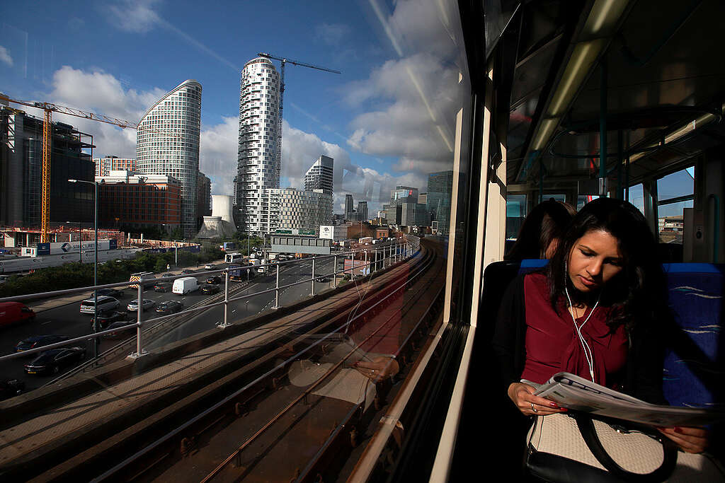 Docklands Light Railway (DLR) Train in East London. © Jiri Rezac / Greenpeace