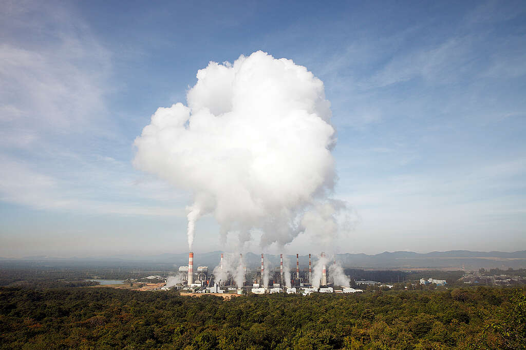 Mae Moh Coal Power Plant in Thailand. © Luke Duggleby / Greenpeace