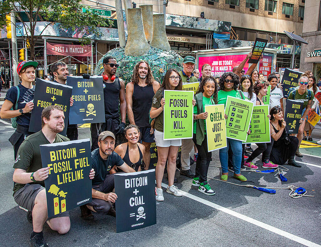 March to End Fossil Fuels in New York. © Tim Aubry / Greenpeace