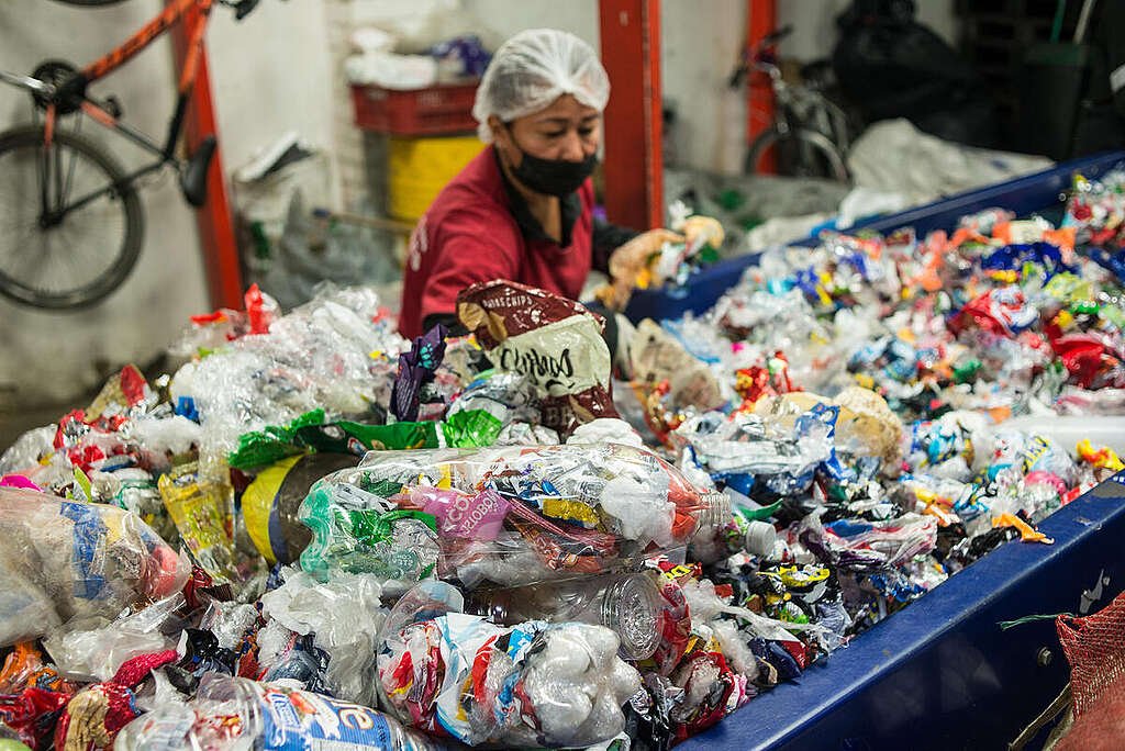 Waste Management and Recycling in Bogotá, Colombia. © Juan Pablo Eijo / Greenpeace