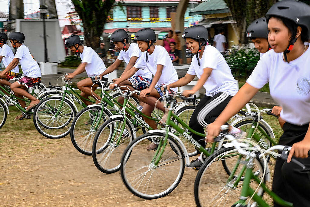"Pedal Palapag" Citizen-led Initiative in Northern Samar. © Alren Beronio / Greenpeace "Pedal Palapag" Citizen-led Initiative in Northern Samar. © Alren Beronio / Greenpeace