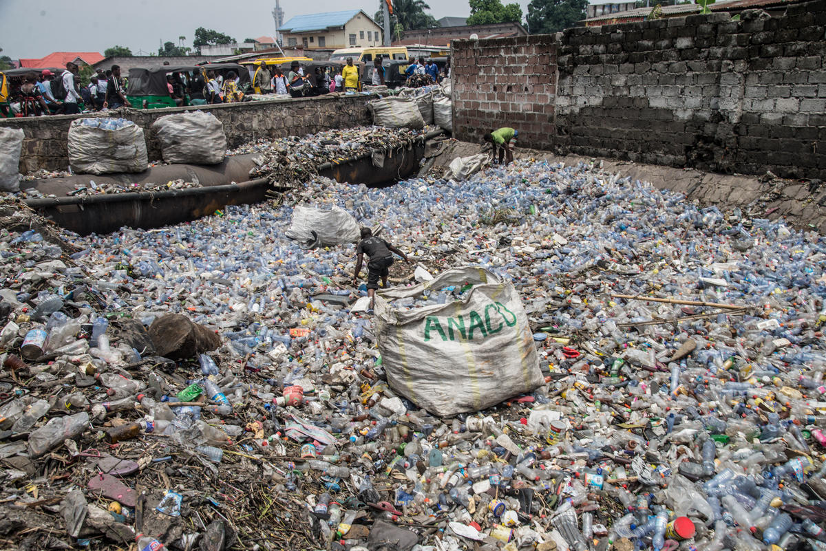 Plastic Waste in Kinshasa, DRC. © Junior D. Kannah / Greenpeace
