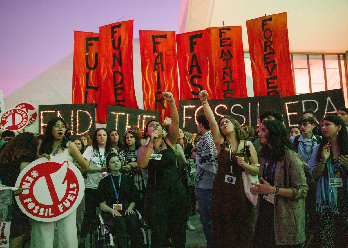 EFFPO (equitable fossil fuel phase out) action at COP28. © Marie Jacquemin / Greenpeace