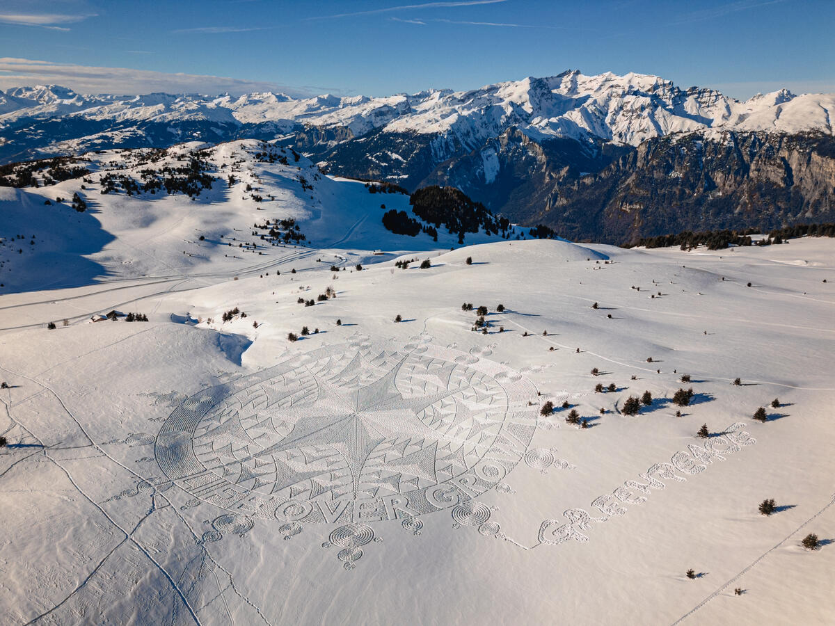 WEF Snow Art Protest near Davos, Switzerland. © Emanuel Büchler / Greenpeace