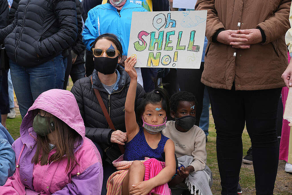 Protest against Shell's Seismic Blasting Plans in South Africa. © Greenpeace / Fixerfilm