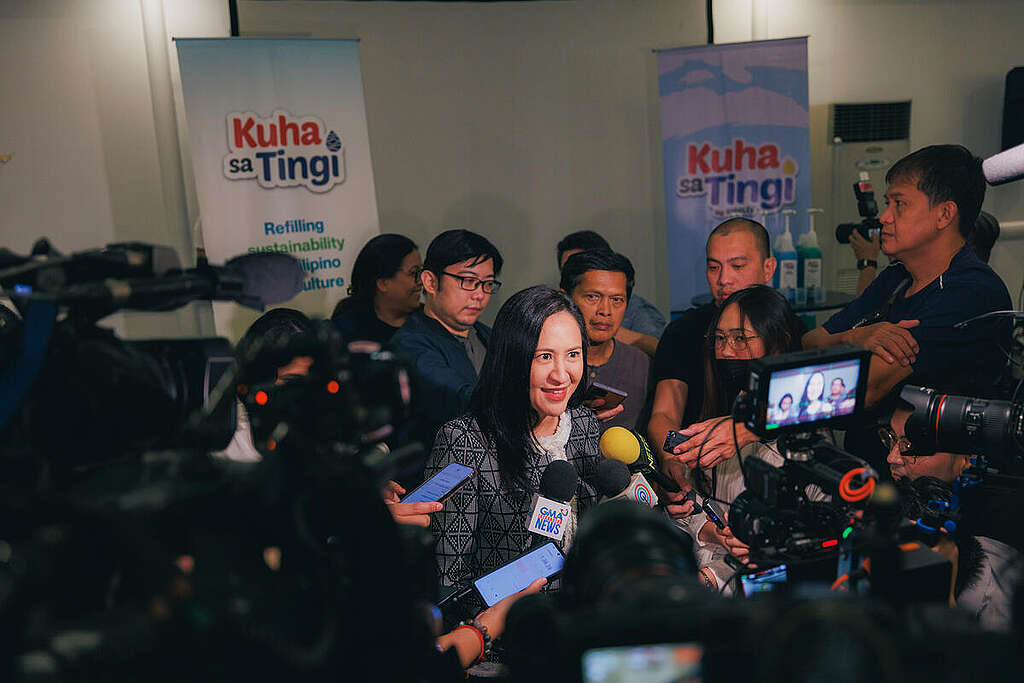Kuha sa Tingi Report Launch in Quezon City. © Jilson Tiu / Greenpeace Kuha sa Tingi Report Launch in Quezon City. © Jilson Tiu / Greenpeace
