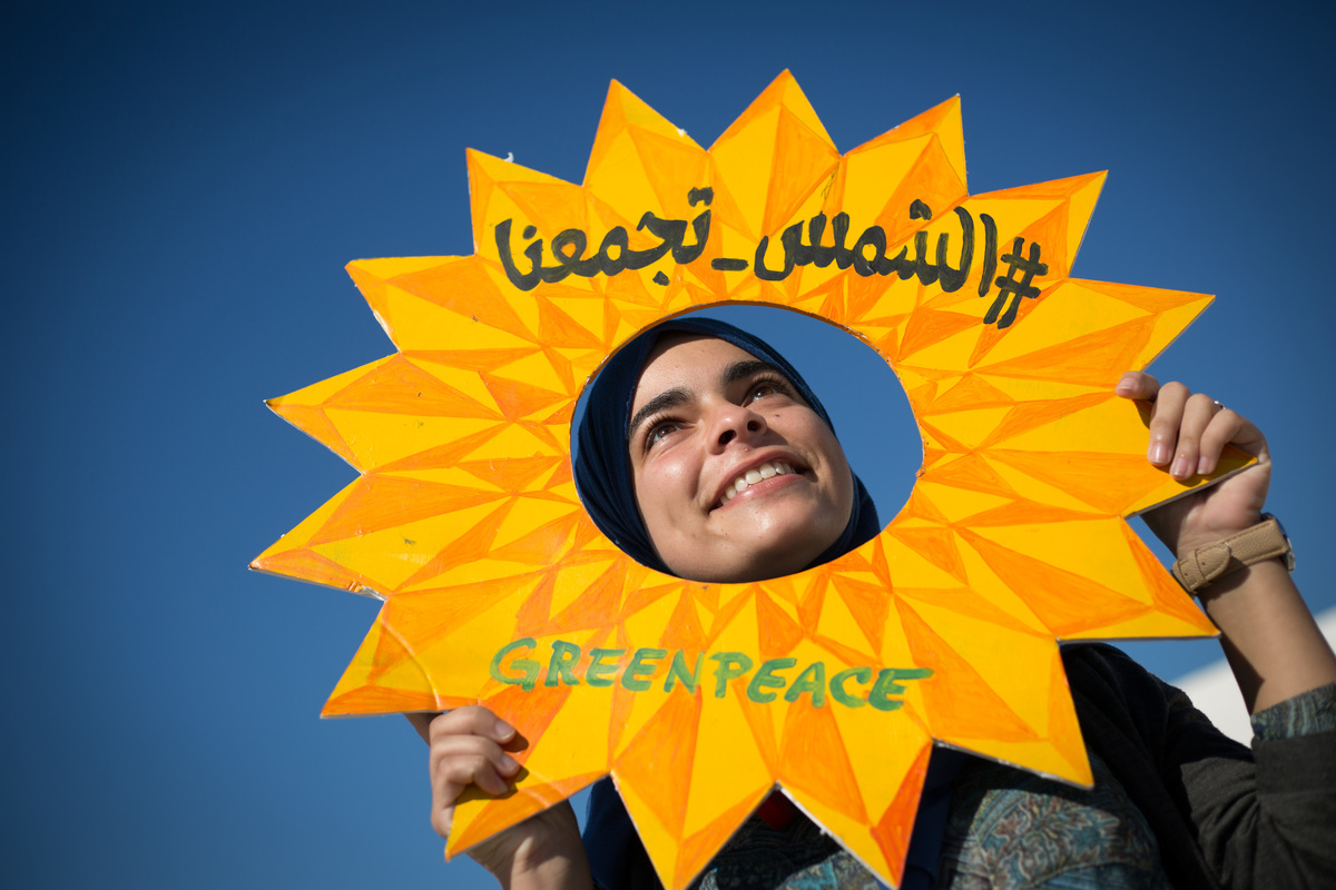 Rainbow Warrior Open Boat in Tangiers. © Jeremy Sutton-Hibbert / Greenpeace Rainbow Warrior Open Boat in Tangiers. © Jeremy Sutton-Hibbert / Greenpeace
