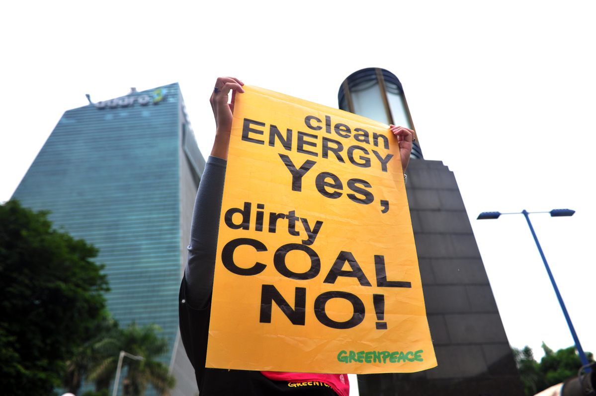 Coal Protest at Adaro Office in Jakarta. © Veri Sanovri / Greenpeace