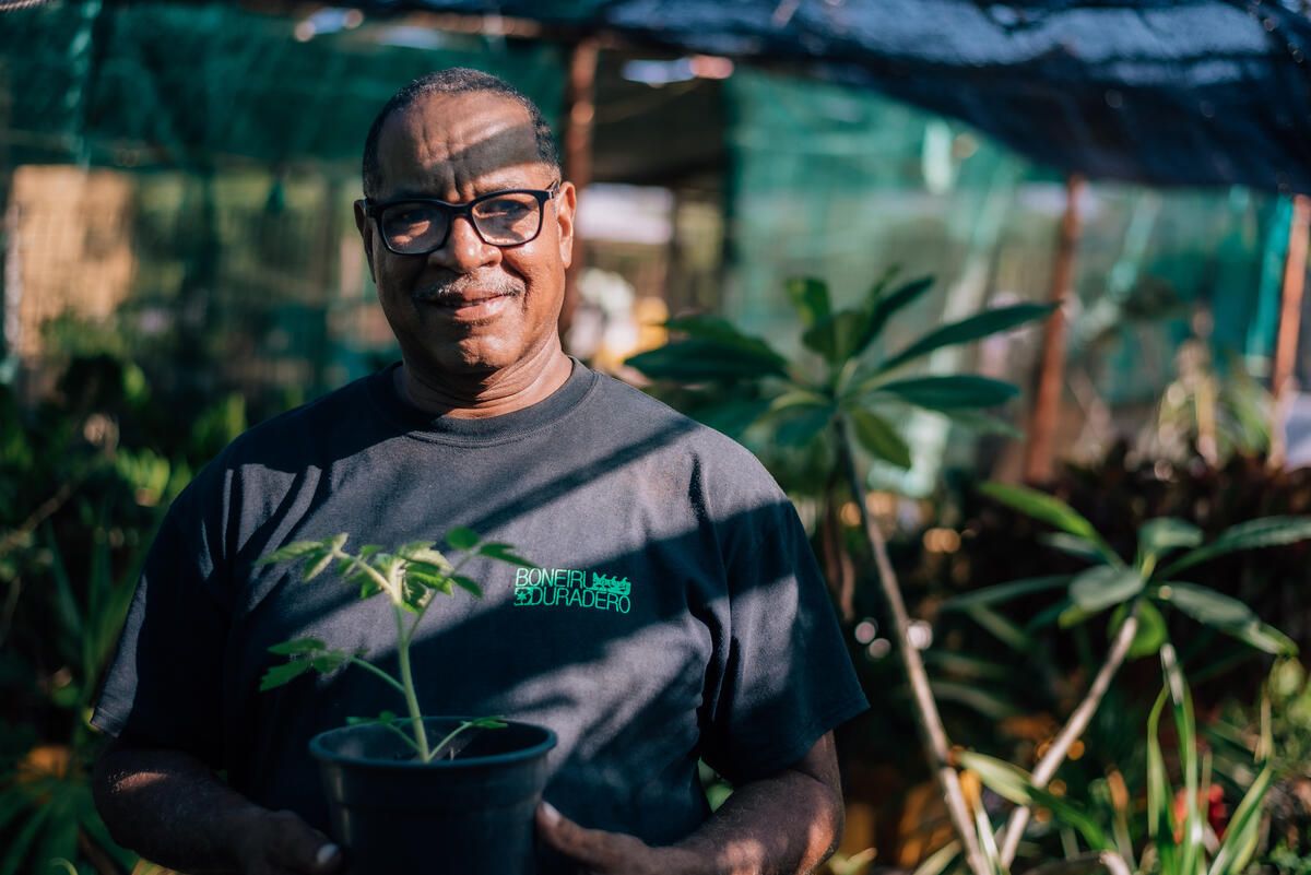 Onnie Emerenciana, a Farmer on Bonaire. © Roëlton Thodé / Greenpeace