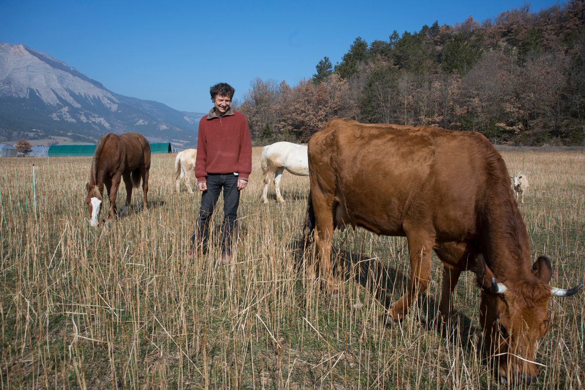 Biodynamic Farmer in France. © Emile Loreaux / Greenpeace Biodynamic Farmer in France. © Emile Loreaux / Greenpeace