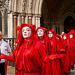 Activists outside the Royal Courts of Justice demonstrate for the Right to Protest.
Greenpeace UK, Friends of the Earth and other organisations hold banners outside the Royal Courts of Justice to show their support for 16 Just Stop Oil activists who are appealing against their sentences which total 41 years in prison for peaceful protest. The outcome of this critical legal appeal could have far-reaching implications for the future of all peaceful protest in the UK, and not solely that related to climate and the environment.