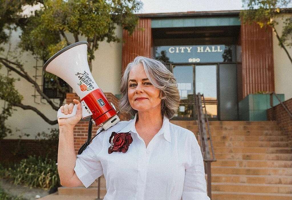 Heidi Harmon, supporter of the Polluters Pay Pact in the USA. Heidi Harmon, supporter of the Polluters Pay Pact in the USA.