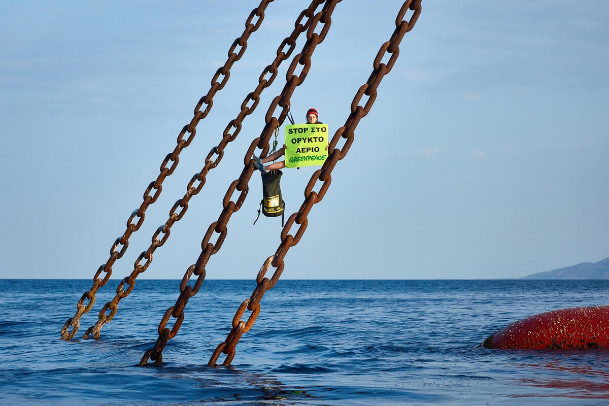 Activists Occupy Gas Facility in Greece. © Nicoletta Zarifi / Greenpeace