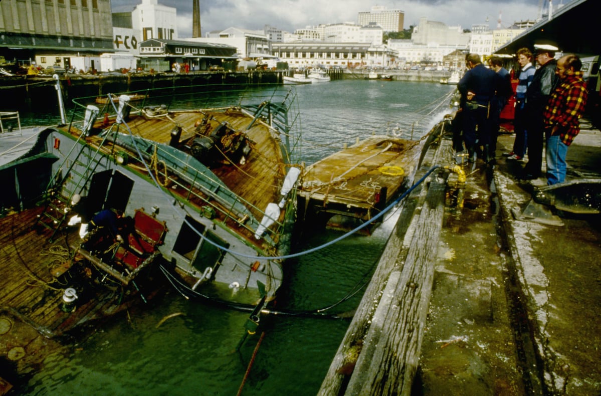 Sunken Rainbow Warrior in New Zealand. © Gil Hanly / Greenpeace Sunken Rainbow Warrior in New Zealand. © Gil Hanly / Greenpeace