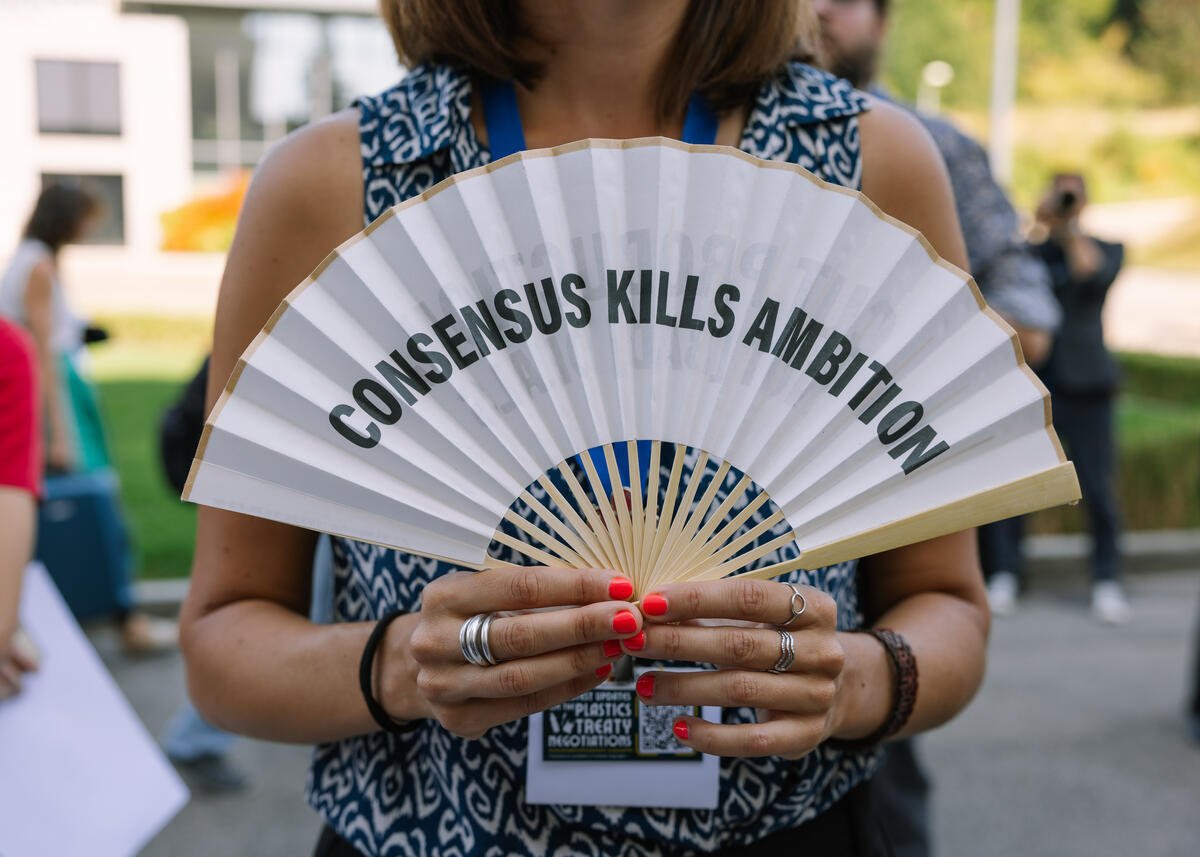 Civil society coalition mobilization at the Global Plastics Treaty negotiations. © Greenpeace / Marie Jacquemin