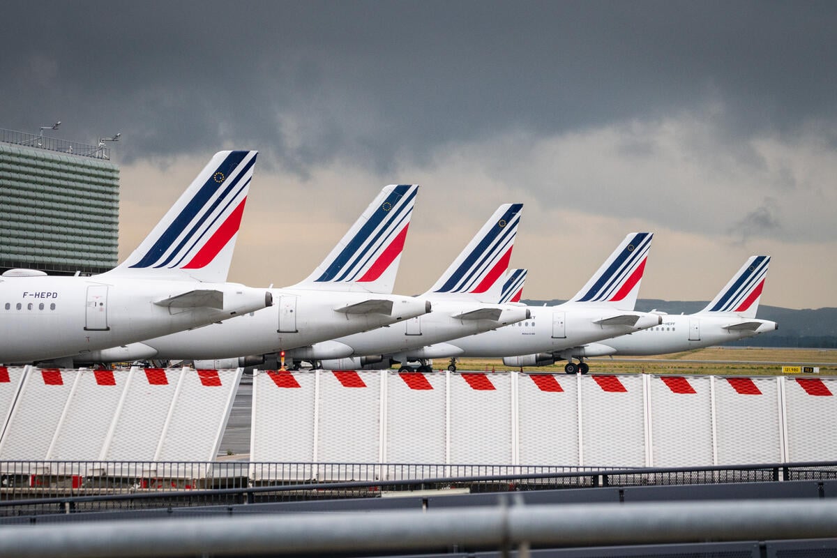 Paris-Charles De Gaulle (CDG) Airport, France. © Lorraine Turci / Greenpeace Paris-Charles De Gaulle (CDG) Airport, France. © Lorraine Turci / Greenpeace