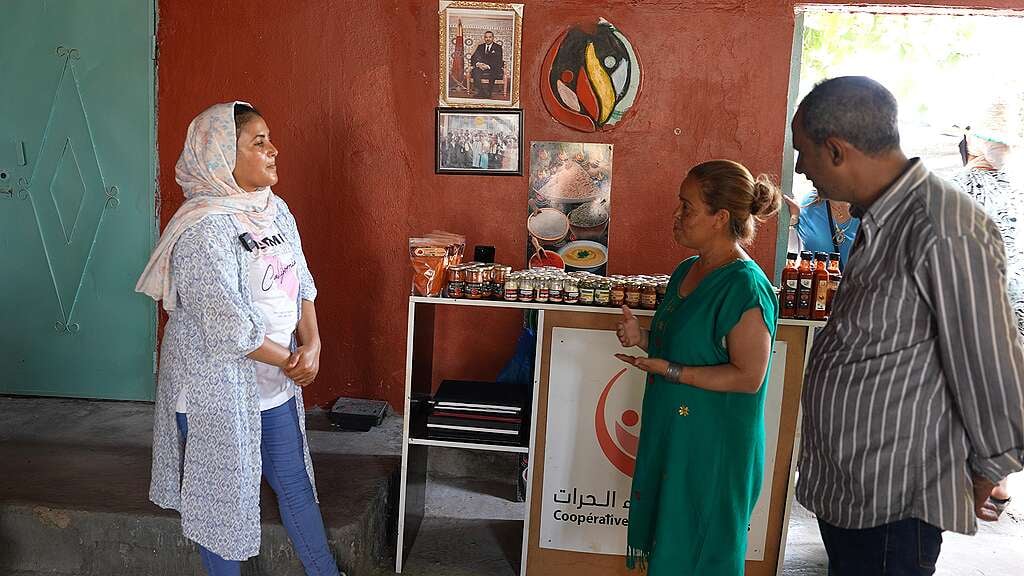 Women in discussion together in ‘Nissa’e Hourrat (free women/spice women), a majority women led and operated hot pepper farming cooperative in Morocco Women in discussion together in ‘Nissa’e Hourrat (free women/spice women), a majority women led and operated hot pepper farming cooperative in Morocco
