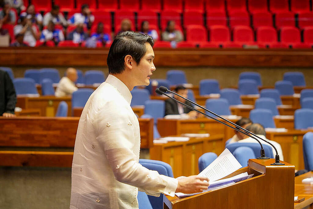 Refiling of the Climate Accountability Bill to Make Polluters Pay. © Jag San Mateo / Greenpeace