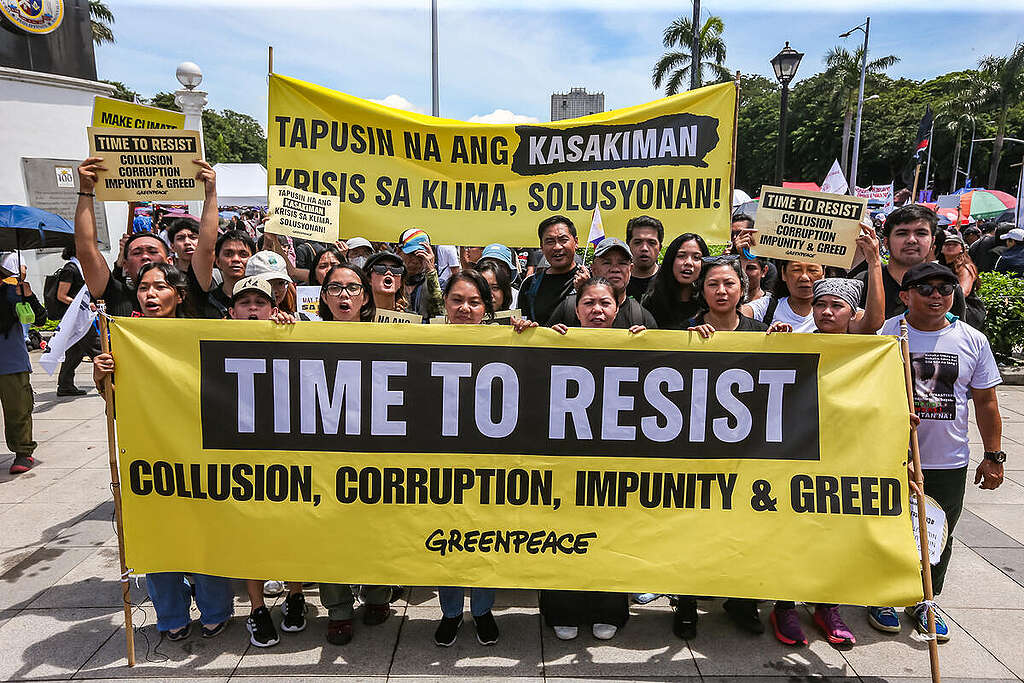 People's Protests against Corruption, Impunity and Greed in Manila. © Greenpeace / LMS2