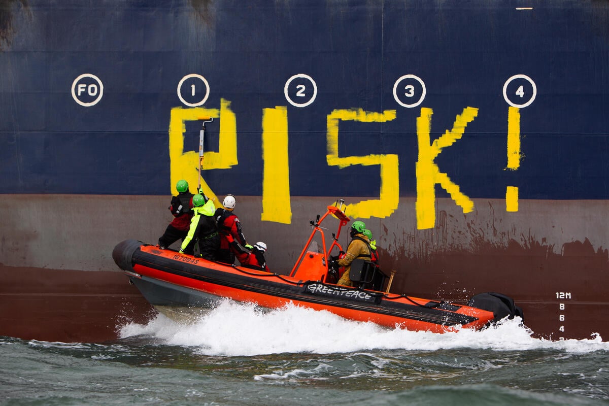 Russia’s fossil fuel war economy drives oppression and climate breakdown 