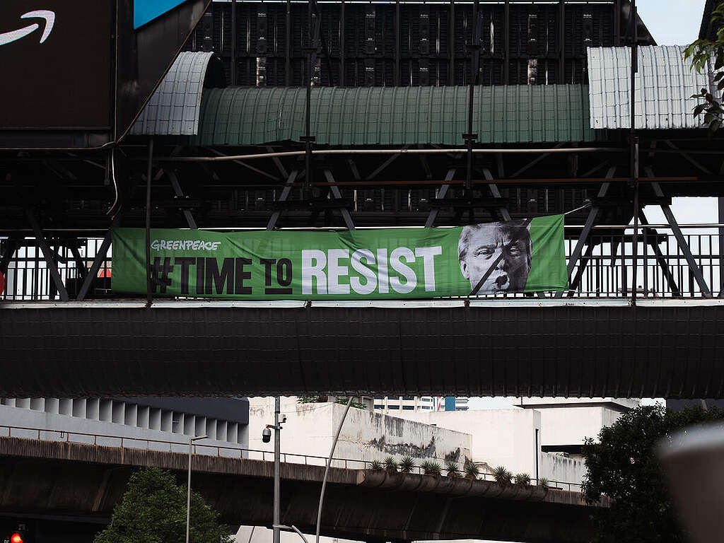 Time to Resist: ASEAN Summit in Malaysia. © Nawi Johan / Greenpeace Time to Resist: ASEAN Summit in Malaysia. © Nawi Johan / Greenpeace