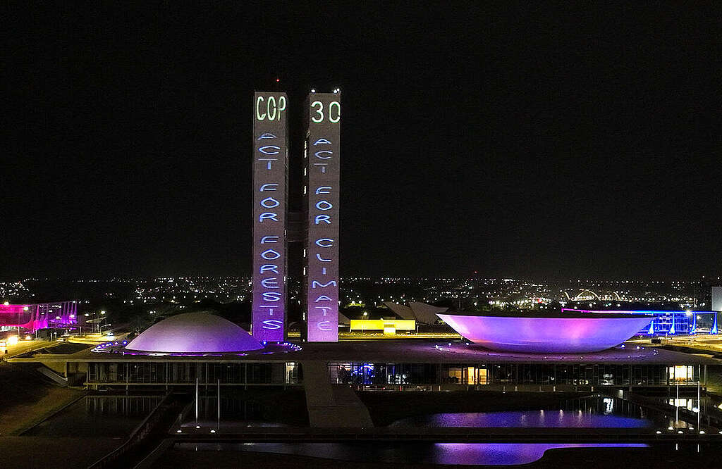 Pre COP30: Projection in the National Congress and City of Brasília. © Pedro Ladeira / Greenpeace