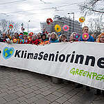 The 29th March 2023 has the potential to go down in history as a milestone in the global  fight against the ever-more imminent climate crisis. For the first time ever, the European Court of Human Rights (ECtHR) in Strasbourg is holding a public hearing to assess the extent to which a nation such as Switzerland must reduce its greenhouse gas emissions more stringently to protect the human rights of its own population. The reason for this is the complaint with which the Senior Women for Climate Protection and four individual plaintiffs from Switzerland have now reached the ECtHR.
