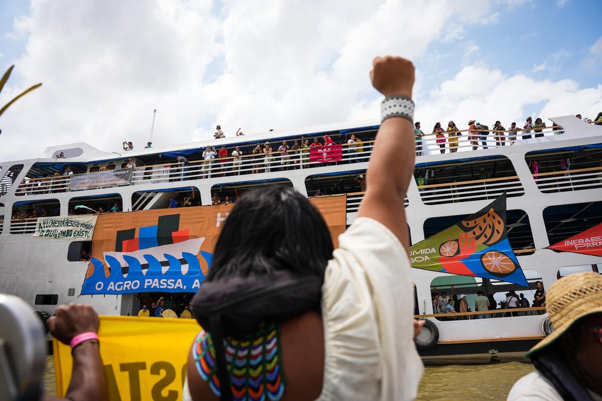 Rainbow Warrior Joins Flotilla to Defend the Amazon and Call for Climate Justice in Belém. © Filipe Bispo / Greenpeace