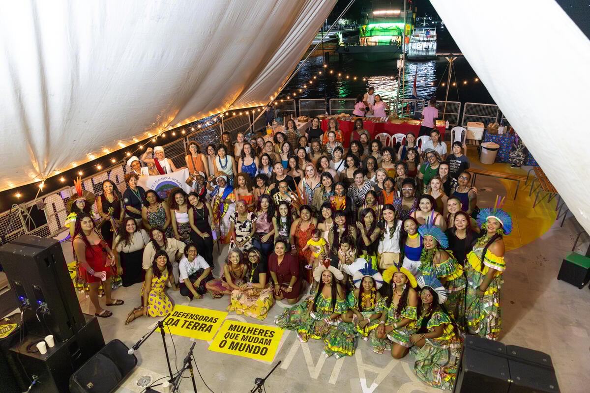 Rainbow Warrior Hosts Event 'Women Who Change the World' in Belém. © Tuane Fernandes / Greenpeace