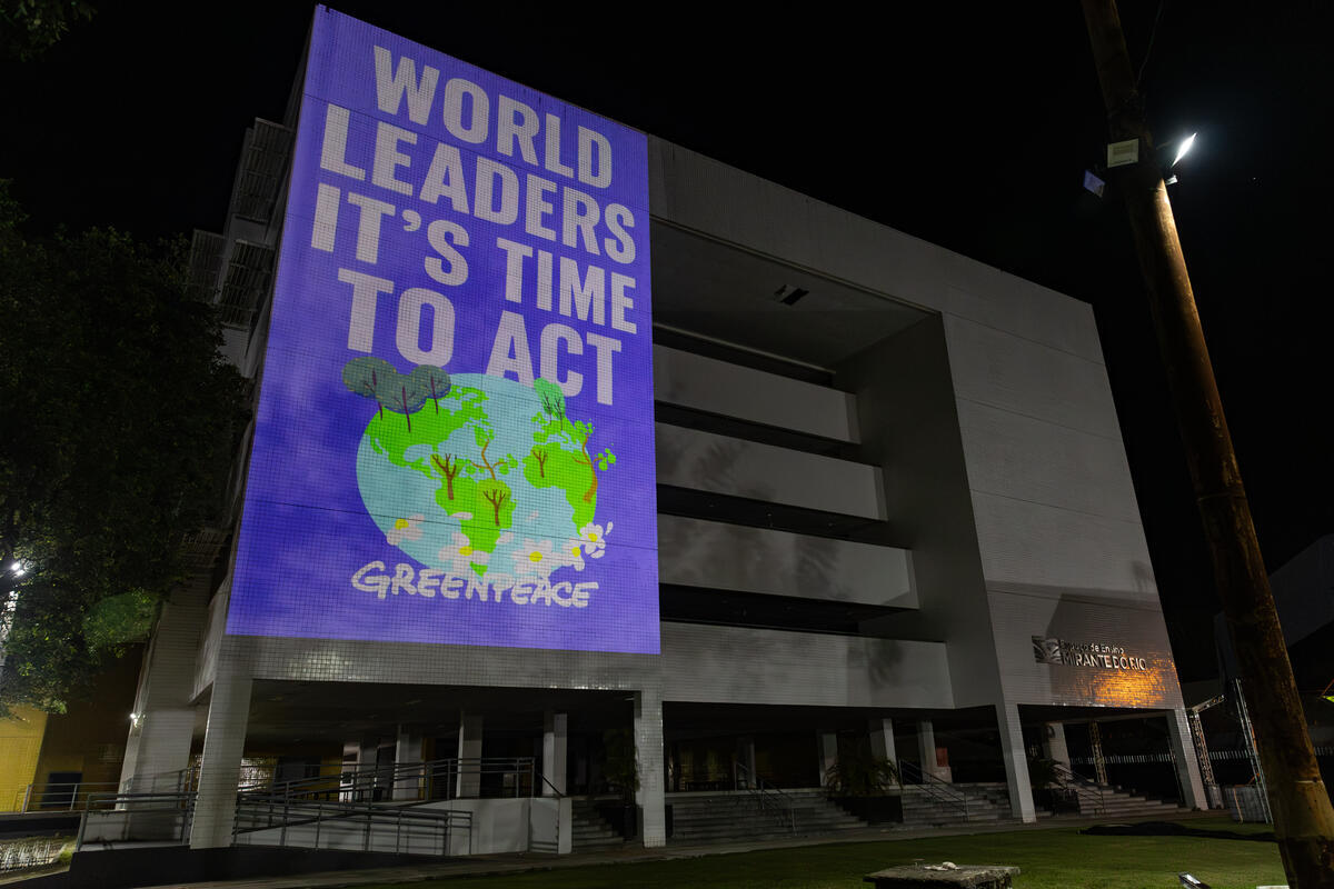 1.5 Ambition Projection at COP30 in Belem. © Tuane Fernandes / Greenpeace