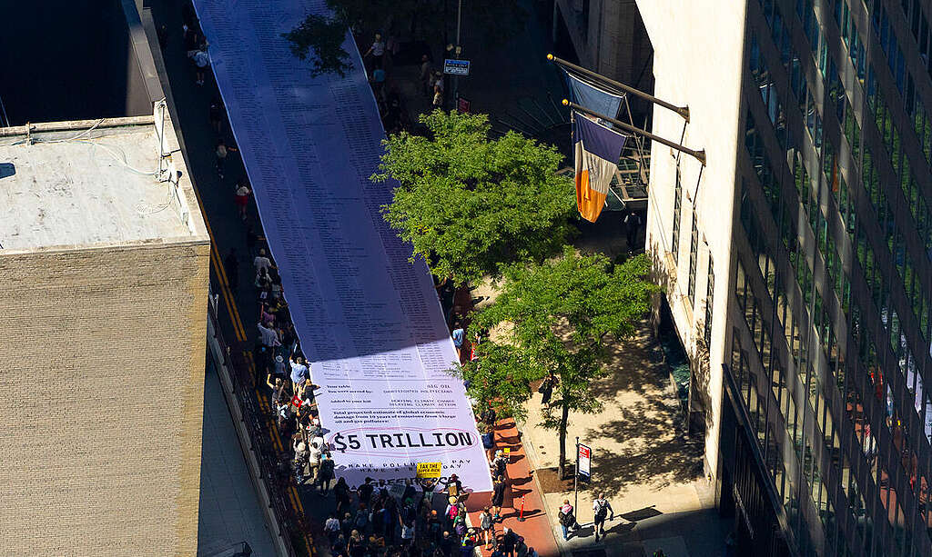 Climate March 2025 in New York - Aerial View. © Jason Miczek / Greenpeace Climate March 2025 in New York - Aerial View. © Jason Miczek / Greenpeace