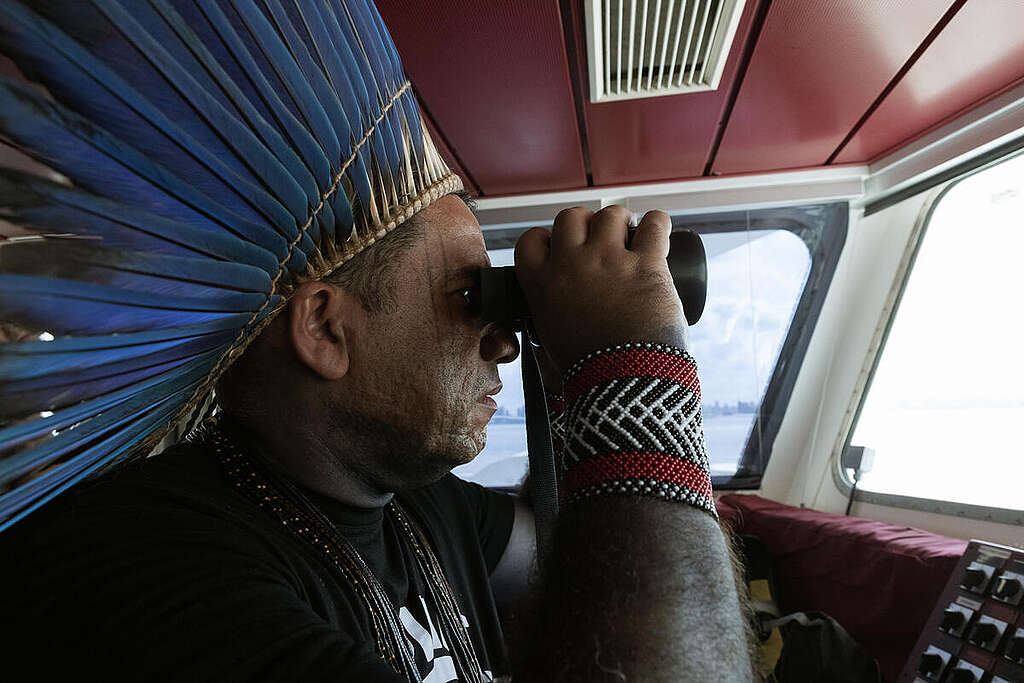 Indigenous Leaders aboard the Rainbow Warrior in Belém. © Tuane Fernandes / Greenpeace Indigenous Leaders aboard the Rainbow Warrior in Belém. © Tuane Fernandes / Greenpeace