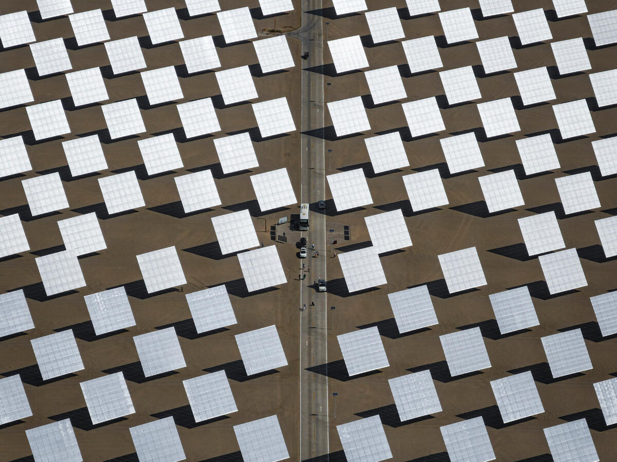 Lighting The Future: People's Hope and Power in China's Green Energy Future. © Weimin Chu