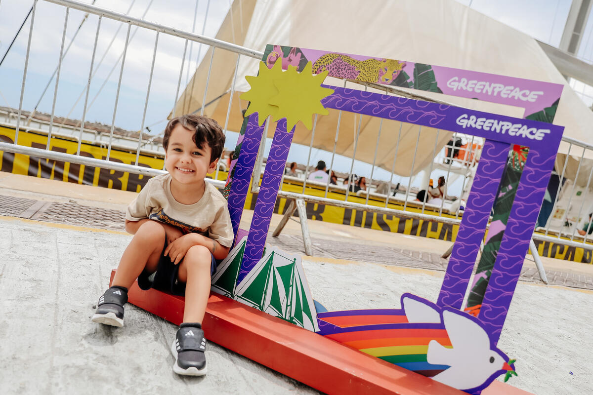 Rainbow Warrior Welcomes the Public in Recife and Reinforces Commitment to a Just and Sustainable Future. © Vanessa Alcântara / Greenpeace Rainbow Warrior Welcomes the Public in Recife and Reinforces Commitment to a Just and Sustainable Future. © Vanessa Alcântara / Greenpeace