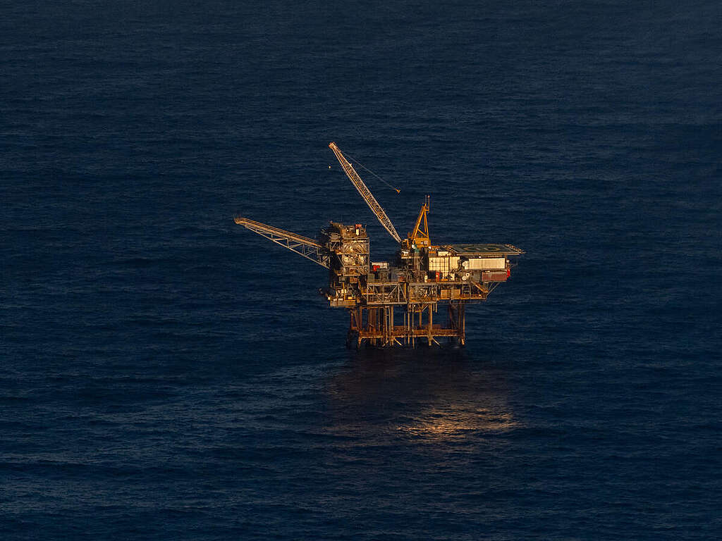 Aerial image of the Barracouta gas platform in the Gippsland Basin. &copy; Greenpeace / Michaela Skovranova