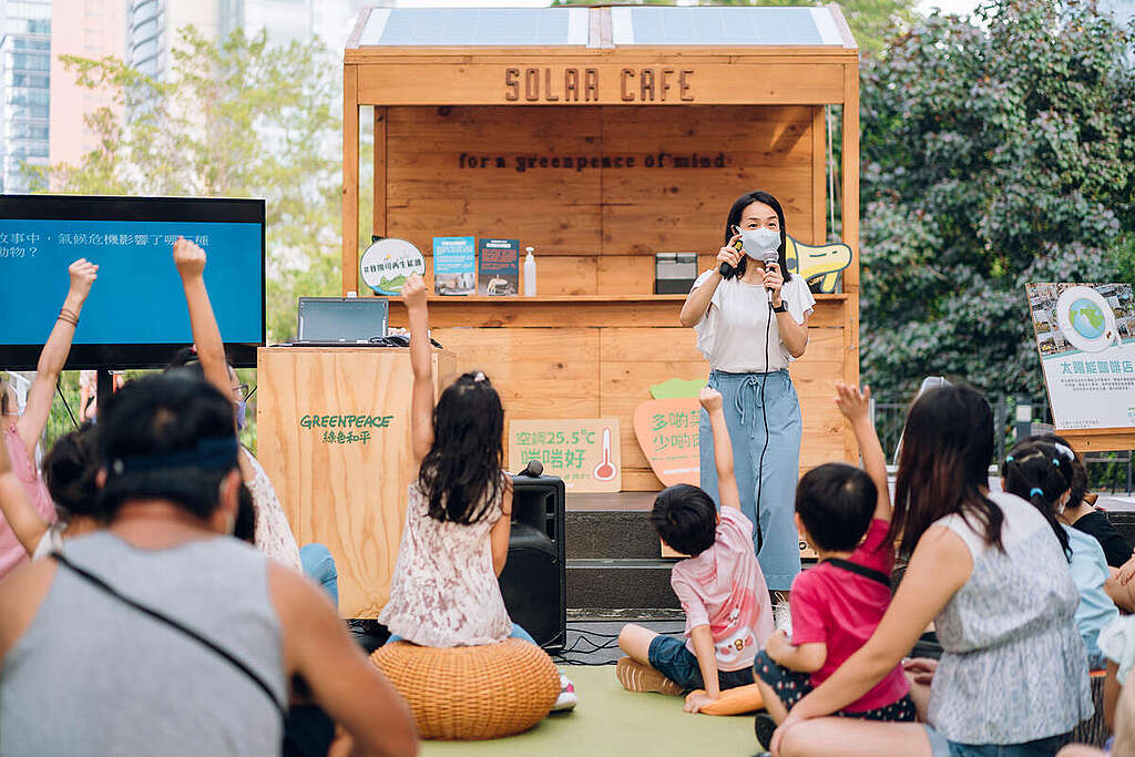 Low-carbon Festival in Hong Kong. © Greenpeace / Patrick Cho