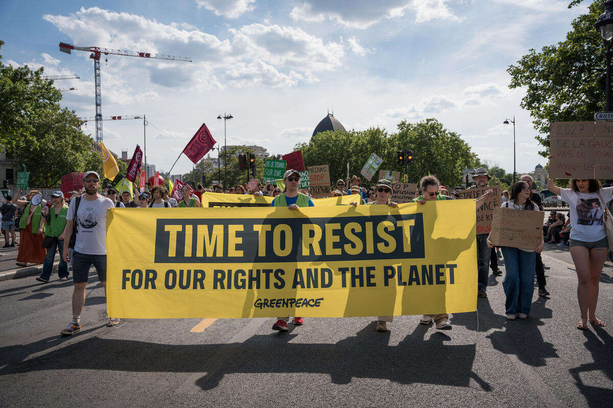 May Day Demonstration against Far-Right Party in Paris, France. © Hélène Boissel-Arrieta / Greenpeace May Day Demonstration against Far-Right Party in Paris, France. © Hélène Boissel-Arrieta / Greenpeace