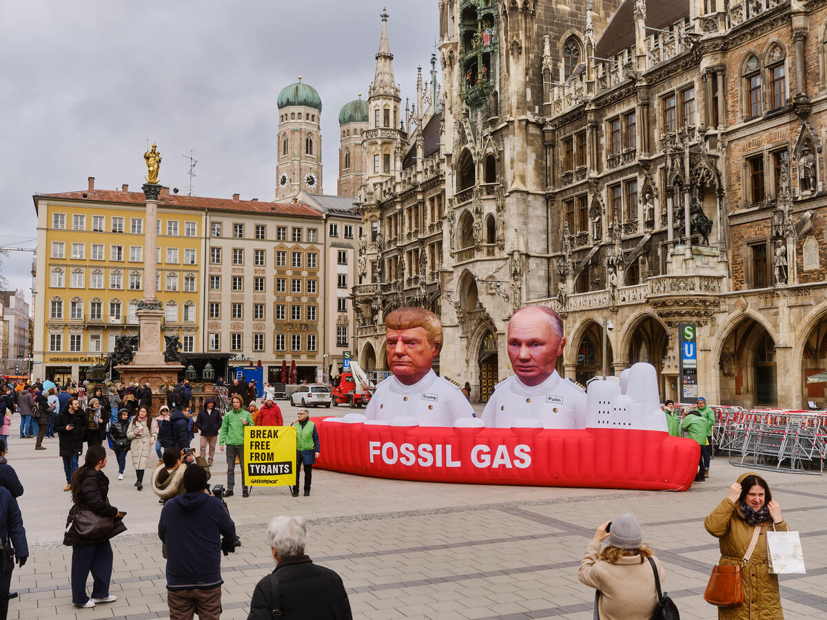 European Energy Independence Protest at Munich Security Conference. &copy; Sandra Singh / Greenpeace
