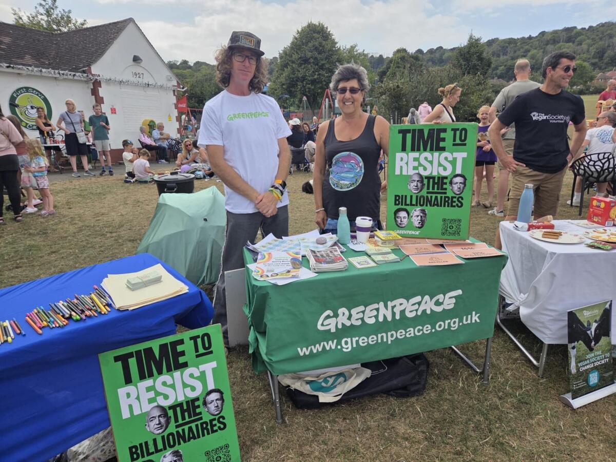 Time to Resist Campaign in Eastbourne. © Greenpeace