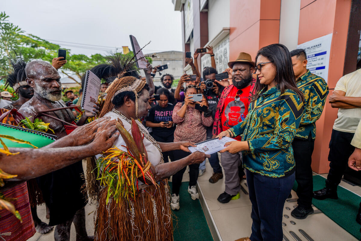 Lawsuit Filed by Malind Indigenous Community PSN-Affected in Jayapura. &copy; Alif R Nouddy Korua / Greenpeace