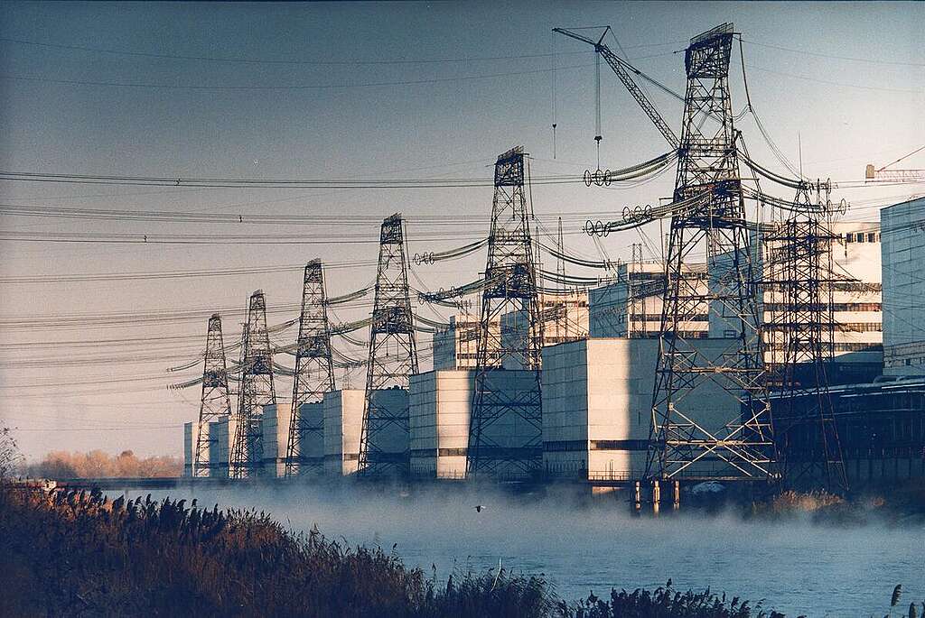 Zaporizhzhia Nuclear Power Station in Ukraine 1994. &copy; Clive Shirley / signum / Greenpeace