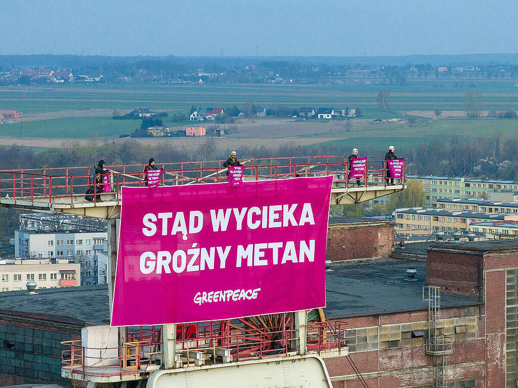 Illegal Methane Leaks Protest in the Coal Mine in Poland. &copy; Lukasz Supergan / Greenpeace