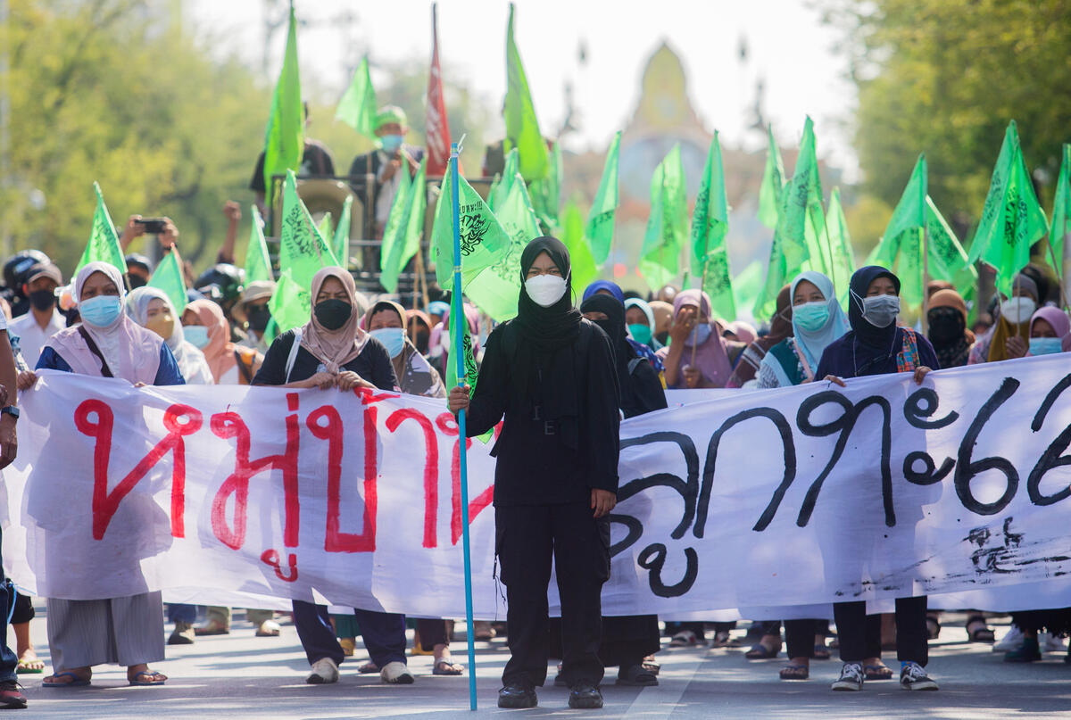 Chana Community Protest at UN Office in Bangkok. © Chanklang  Kanthong / Greenpeace