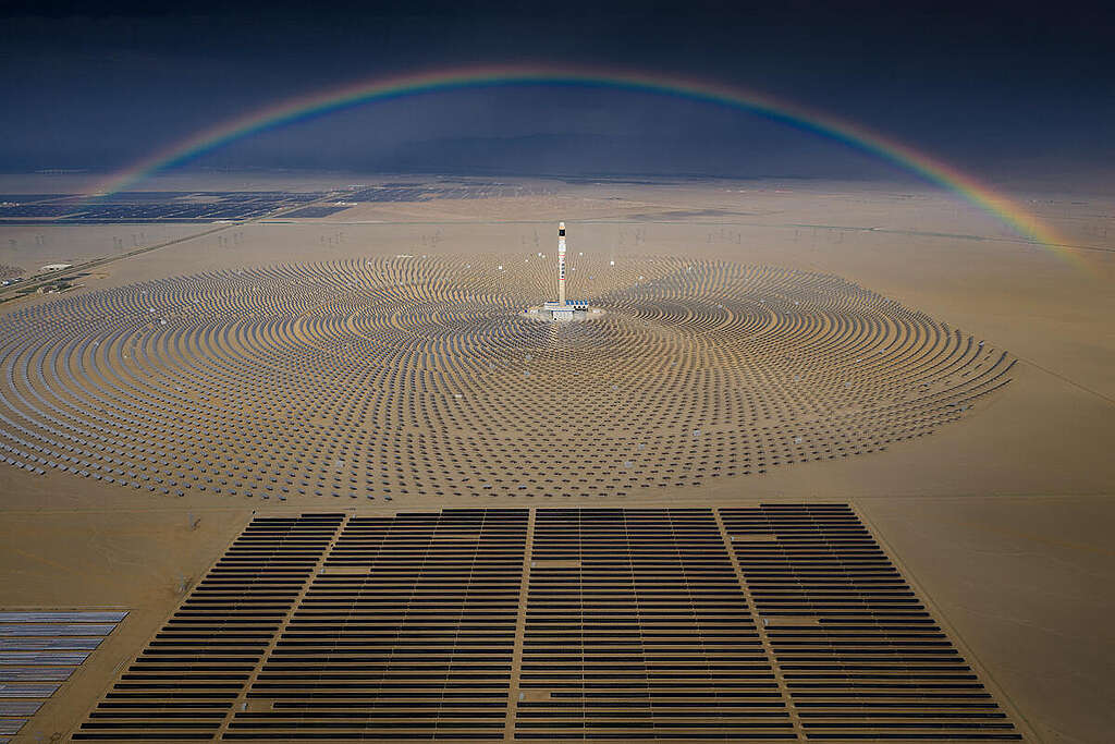 Lighting The Future: People's Hope and Power in China's Green Energy Future. © Weimin Chu Lighting The Future: People's Hope and Power in China's Green Energy Future. © Weimin Chu