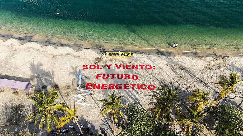 Intervention during Conference on Energy Transition in Santa Marta Beach, Colombia. © Sergio Calderón Cortés / Greenpeace