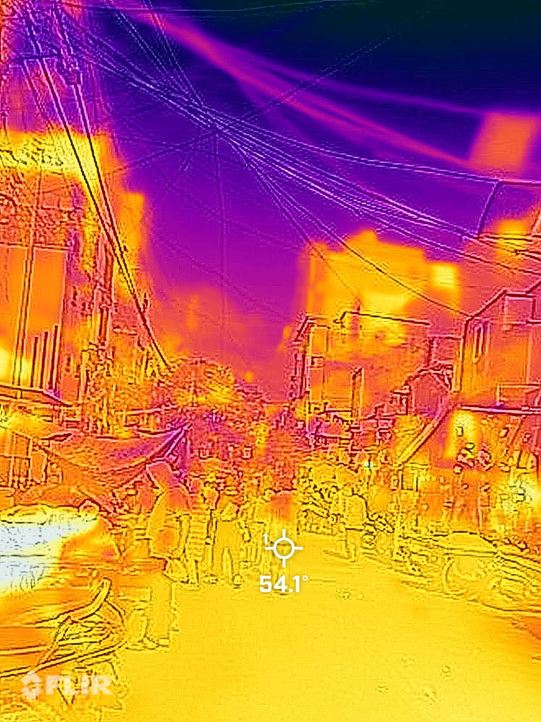500 metres through the heat: Who pays for the heatwave crisis?
