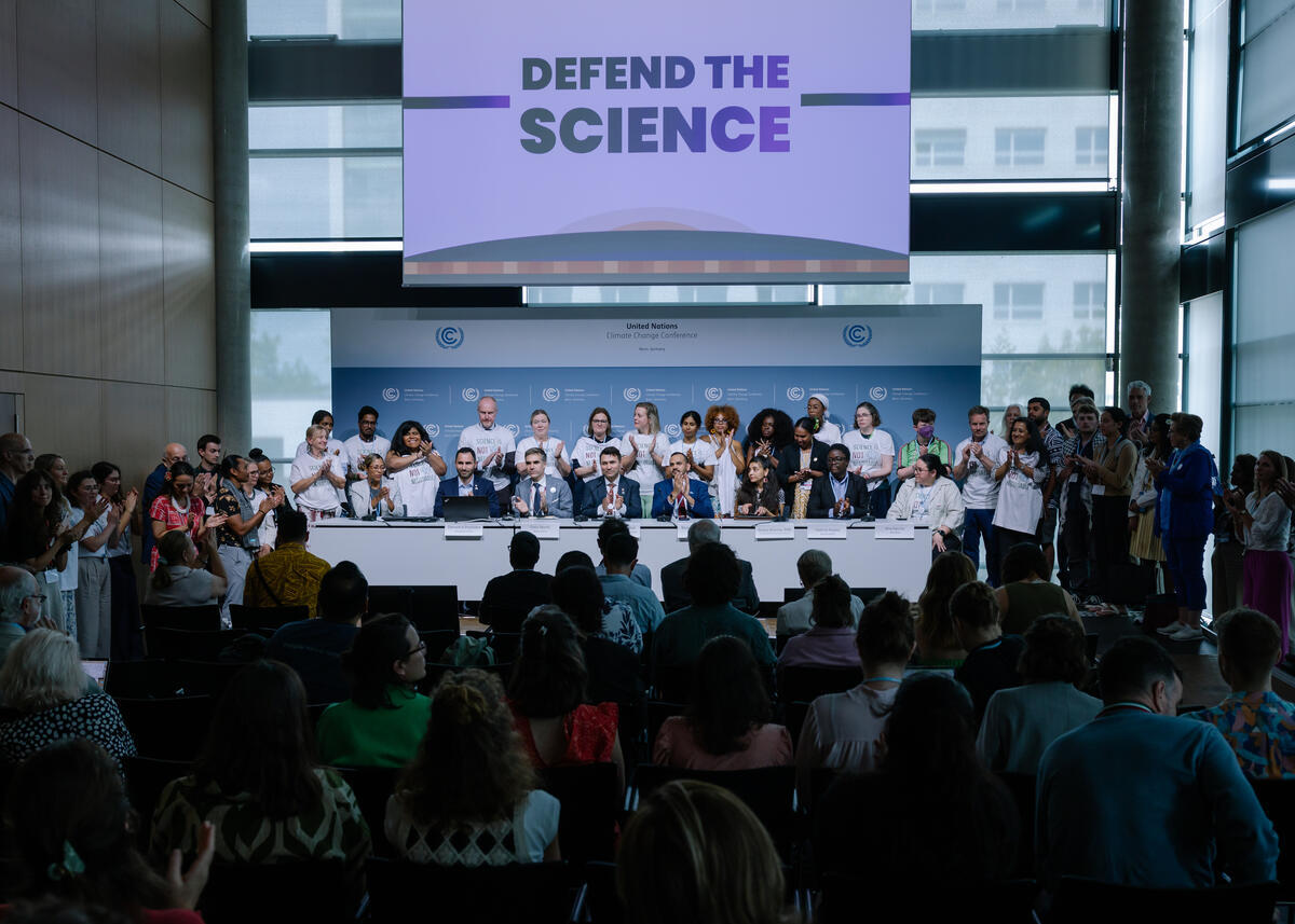 Finance stalls while mixed signals emerge on fossil fuel phase-out in Bonn climate talks